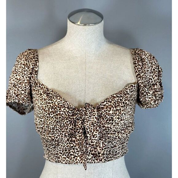 Lulu's NWT Fiercely in Love Puff Sleeve Cropped Top in Leopard Size XS - Picture 1 of 4